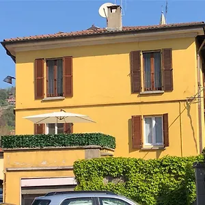 Guest house Casa L'aquila, Como